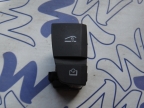Блок кнопок (бардачок и дисплей) Audi Q7 5831