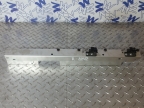 Кронштейн шторки багажника правый Land Rover Range Rover III 8242