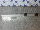 Кронштейн шторки багажника правый Land Rover Range Rover III 8242