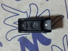 Кнопка люка Land Rover Range Rover III 8207